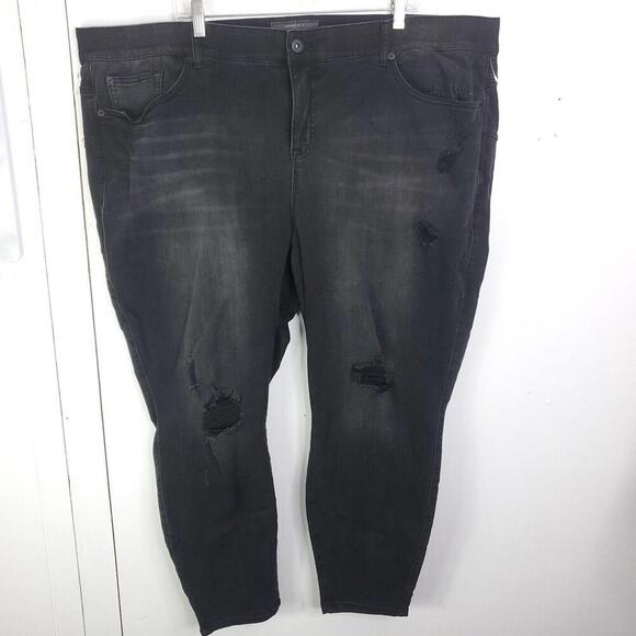 Torrid Jeans WOmens 28 Short Bombshell Skinny Solid Black Distressed Ripped Knee - Picture 1 of 12
